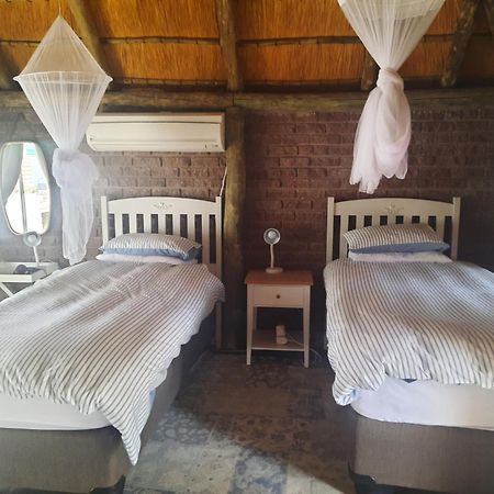 Terra Rouge Guestfarm & Sonstraal Farmhouse Koës Buitenkant foto