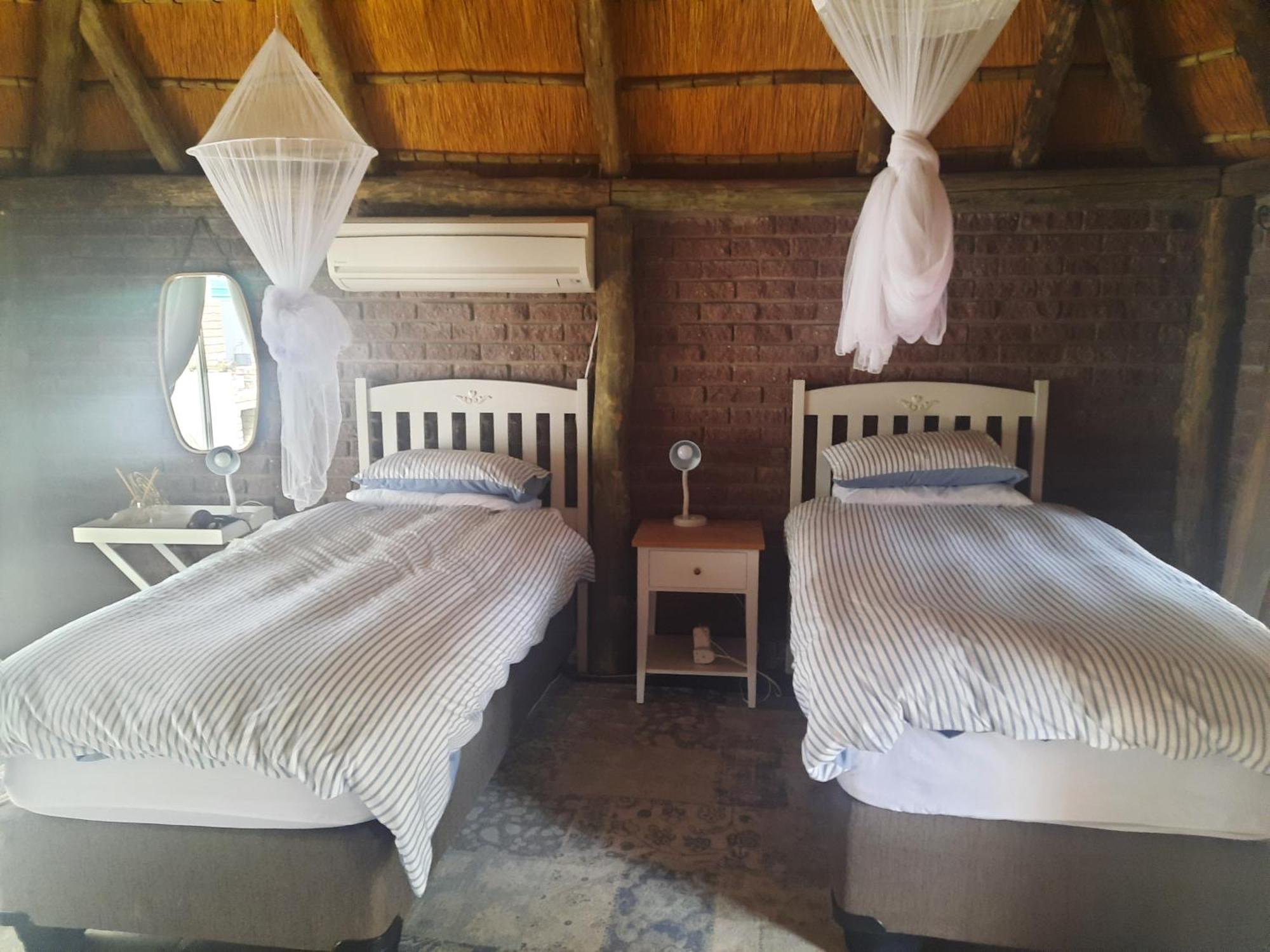 Terra Rouge Guestfarm & Sonstraal Farmhouse Koës Buitenkant foto